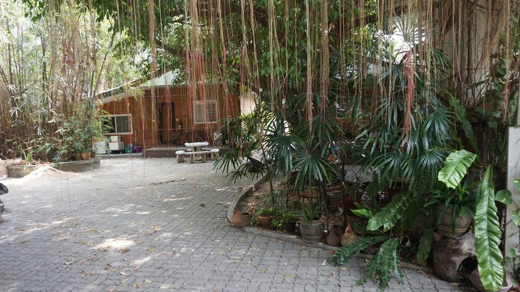 The Pub Guesthouse เชียงใหม่ ภายนอก รูปภาพ